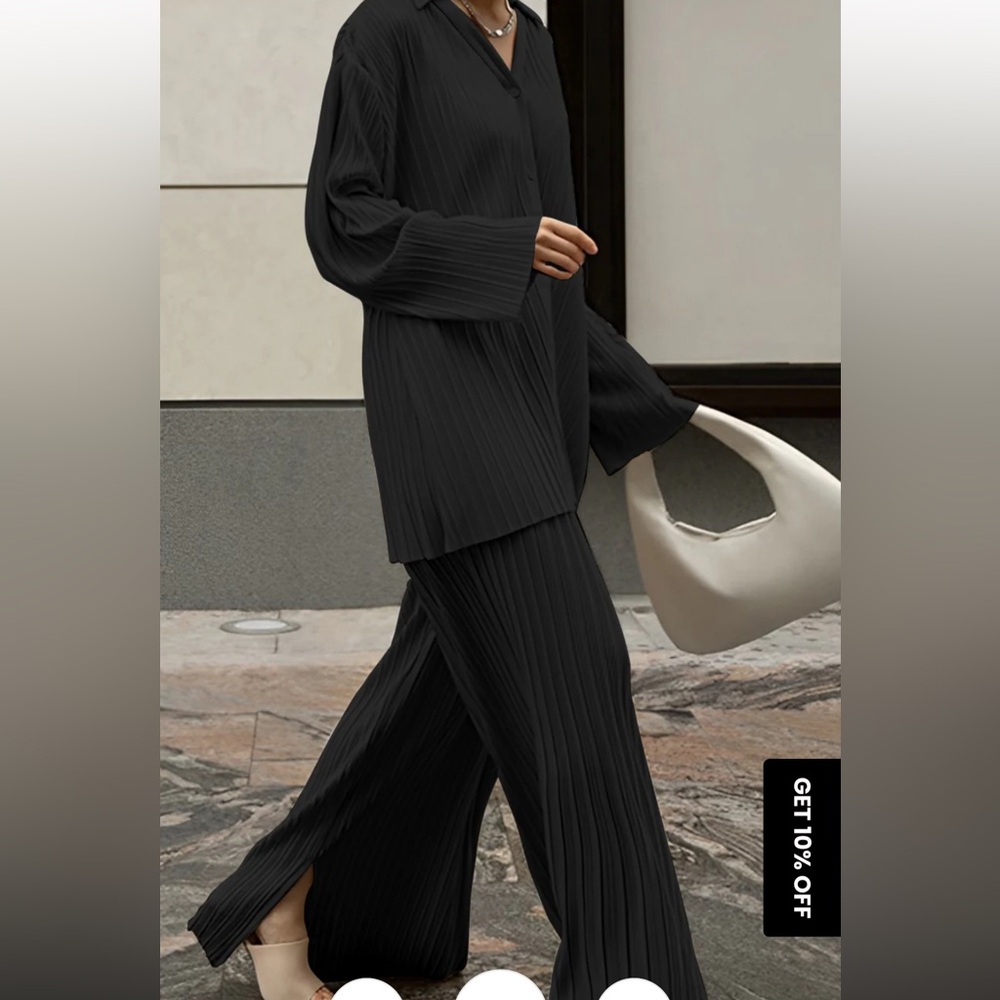 Chic Black Pleated Ensemble